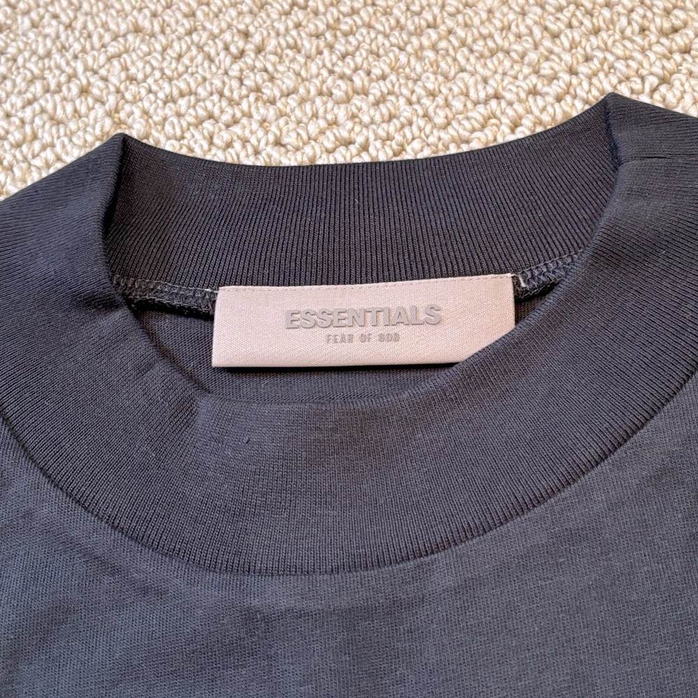 New Fear of God Essentials Stretch Limo Black Tee - Picture 3 of 4